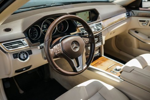 Used 2014 Mercedes-Benz E 350 4MATIC Sedan image 18