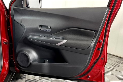 Used 2024 Nissan Kicks SV image 25