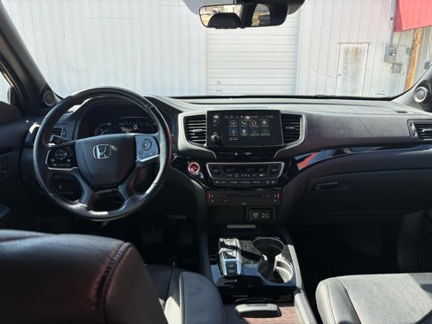 Used 2020 Honda Pilot Black Edition image 28
