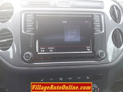Used 2016 Volkswagen Tiguan R-Line image 37