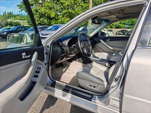 Used 2006 INFINITI G35 Sedan w/ (P02) Premium Pkg B image 9