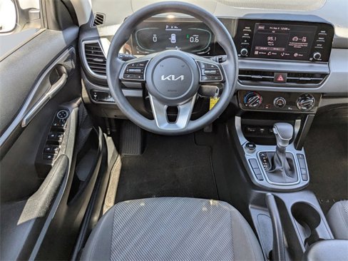 Used 2024 Kia Seltos LX image 16