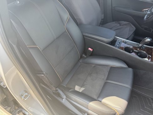 Used 2015 Chevrolet Impala LT w/ Convenience Package image 18