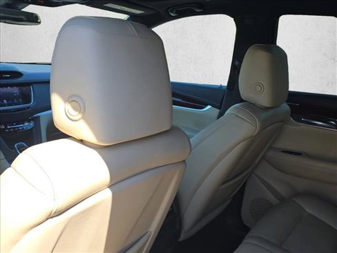 Used 2017 Cadillac XT5 Premium Luxury image 16