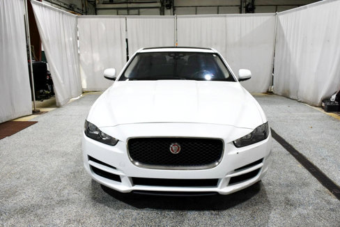 Used 2017 Jaguar XE image 21