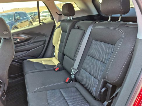 Used 2024 GMC Terrain SLE w/ Driver Convenience Package image 20