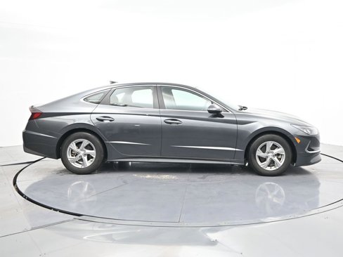 Used 2022 Hyundai Sonata SE w/ Cargo Package image 4