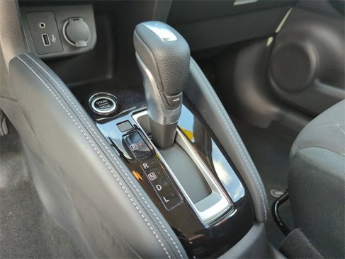 Certified 2020 Nissan Kicks SR image 34