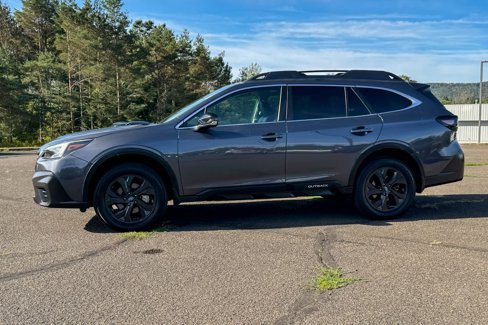 Certified 2020 Subaru Outback Onyx Edition XT w/ Popular Package #2 image 6