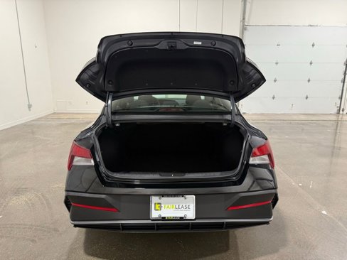 Used 2025 Hyundai Elantra Sport w/ Cargo Package image 9