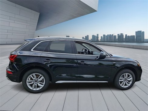 Certified 2023 Audi Q5 2.0T Premium w/ Convenience Package image 7