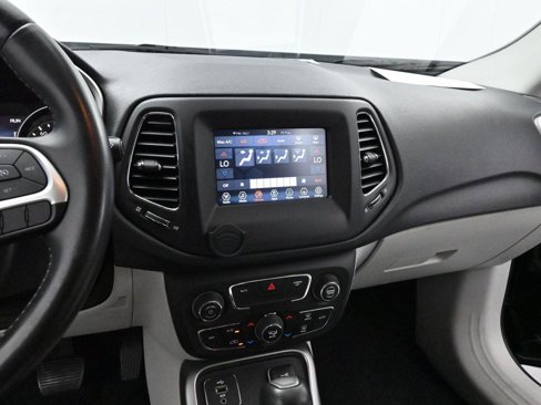 Used 2019 Jeep Compass Latitude w/ Popular Equipment Group image 17