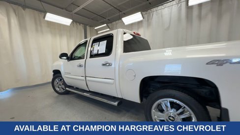 Used 2013 Chevrolet Silverado 1500 LTZ w/ LTZ White Diamond Edition image 8