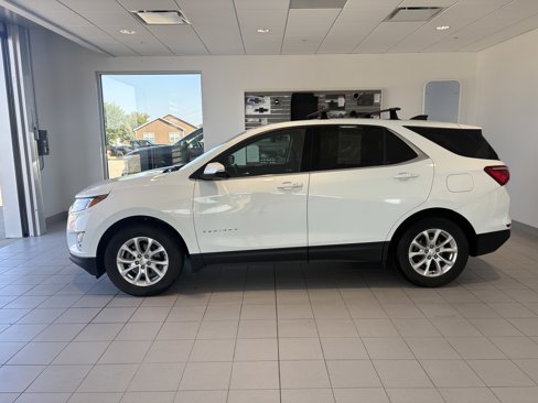 Used 2018 Chevrolet Equinox LT image 2