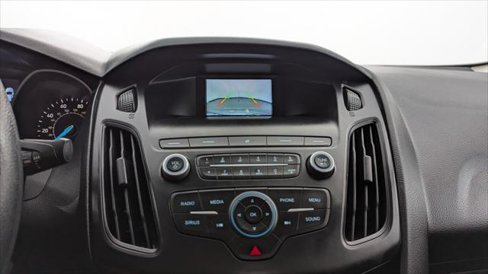 Used 2018 Ford Focus SE w/ SE Appearance Package image 26