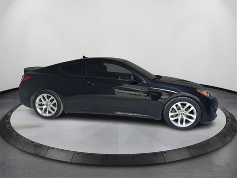 Used 2013 Hyundai Genesis 2.0T image 4