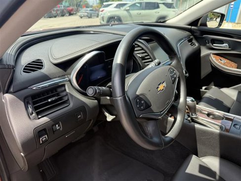 Used 2014 Chevrolet Impala LT image 2
