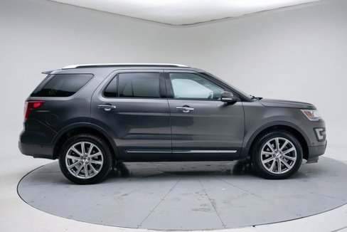 Used 2017 Ford Explorer Limited w/ Equipment Group 301A image 8