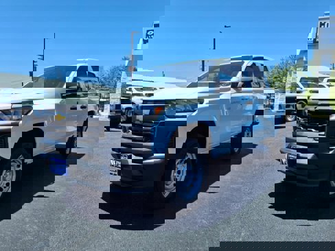 New 2025 Chevrolet Colorado W/T image 3