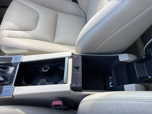 Used 2015 Volvo XC60 T6 w/ Protection Package image 42