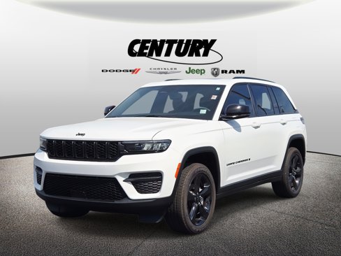 Used 2024 Jeep Grand Cherokee Altitude image 8