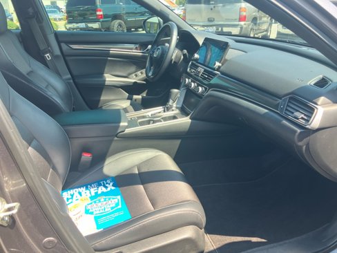Used 2018 Honda Accord Sport image 28