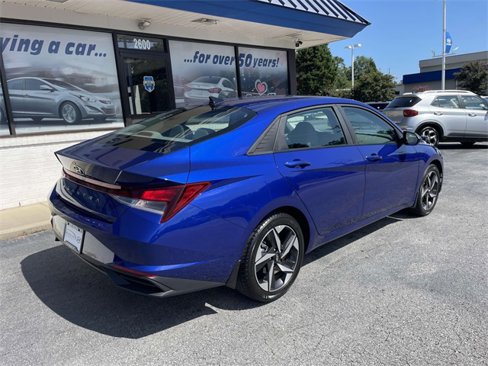 Certified 2023 Hyundai Elantra SEL w/ Convenience Package image 5