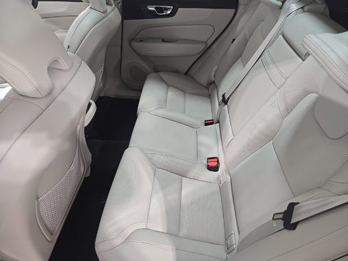 Used 2019 Volvo XC60 T6 Inscription w/ Protection Package Premier image 18