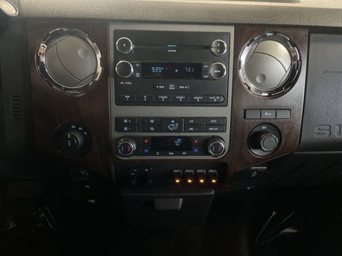 Used 2011 Ford F350 Lariat w/ Lariat Interior Pkg image 8