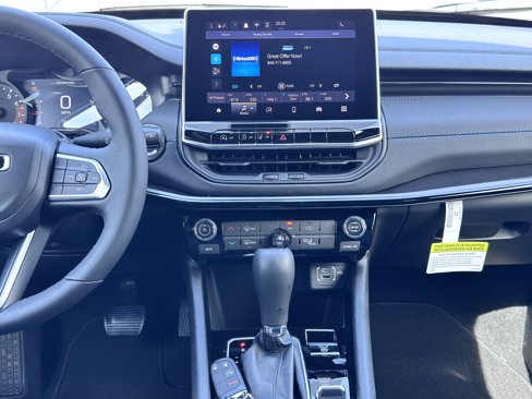 New 2026 Jeep Compass Latitude image 21