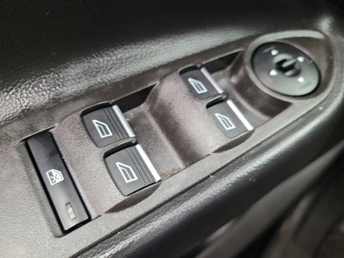 Used 2019 Ford Escape SE image 27