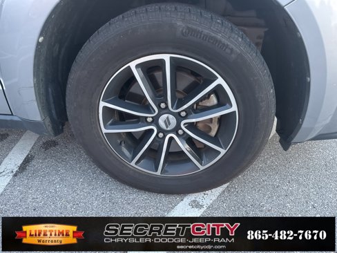 Used 2018 Dodge Journey SE w/ Blacktop Package image 10