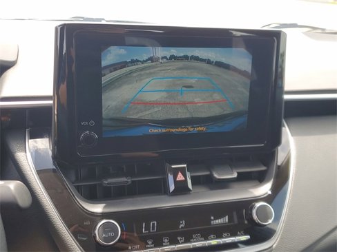 Used 2023 Toyota Corolla LE image 21