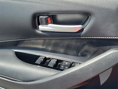 Used 2023 Toyota Corolla SE image 18