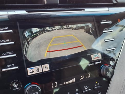 Used 2018 Toyota Camry SE image 36