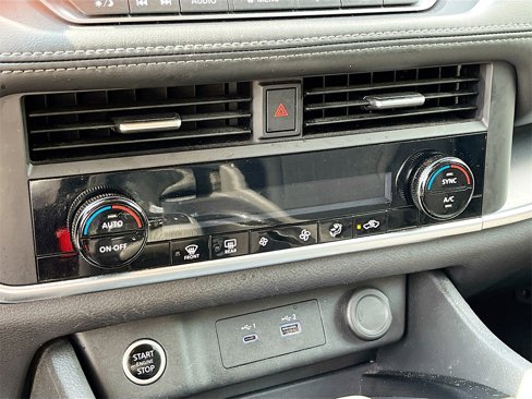 Certified 2023 Nissan Rogue SV image 14