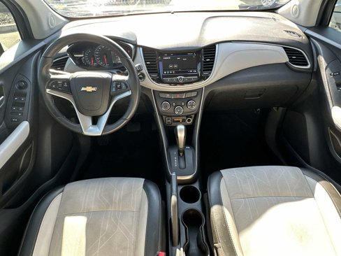 Used 2018 Chevrolet Trax LT w/ Driver Confidence Package image 14