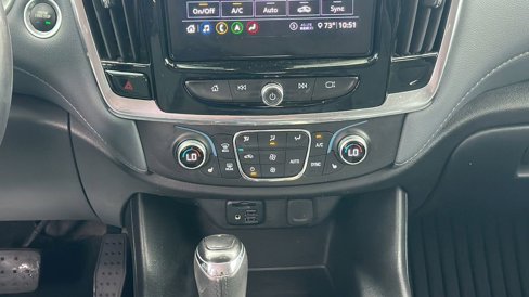 Used 2020 Chevrolet Traverse LT w/ LT Premium Package image 19