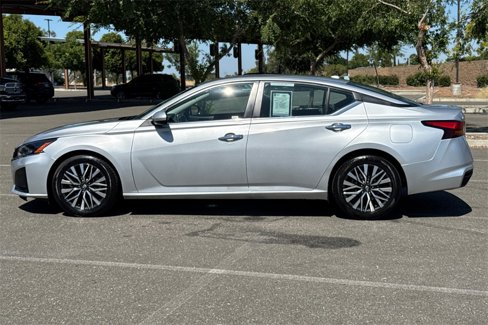 Used 2023 Nissan Altima 2.5 SV image 12