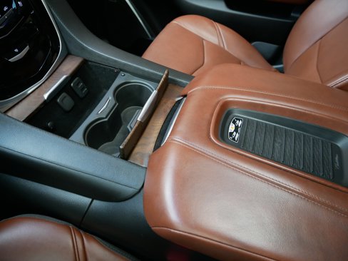 Used 2020 Cadillac Escalade ESV Premium Luxury image 21