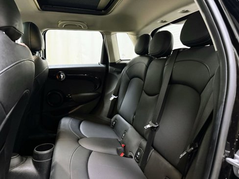 Used 2019 MINI Cooper S image 15