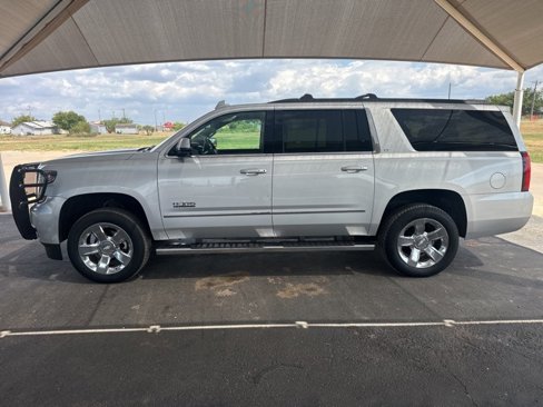Used 2019 Chevrolet Suburban LT w/ LT Signature Package image 4