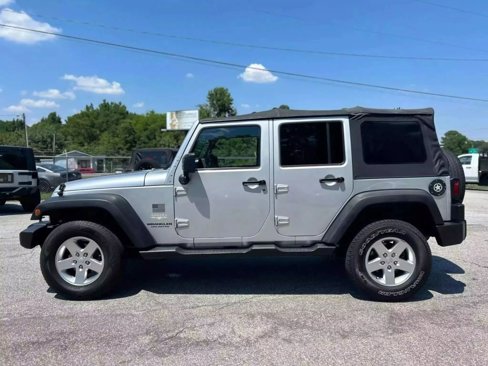 Used 2007 Jeep Wrangler Unlimited Sahara image 9