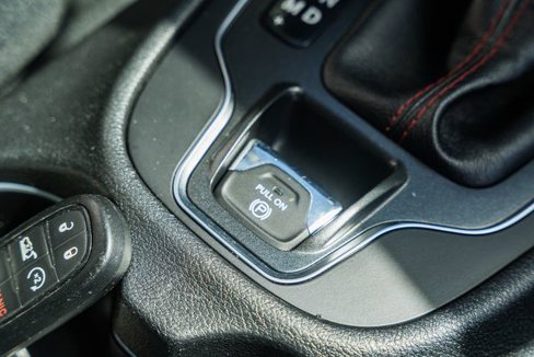 Used 2019 Jeep Cherokee Trailhawk image 29