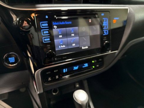 Used 2019 Toyota Corolla SE w/ SE Premium Package image 16