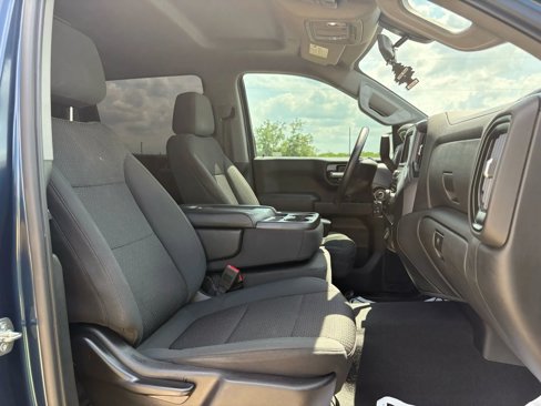Used 2020 Chevrolet Silverado 1500 Custom w/ Custom Value Package image 11