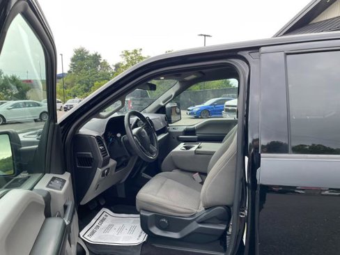 Used 2017 Ford F150 XLT w/ Trailer Tow Package image 15
