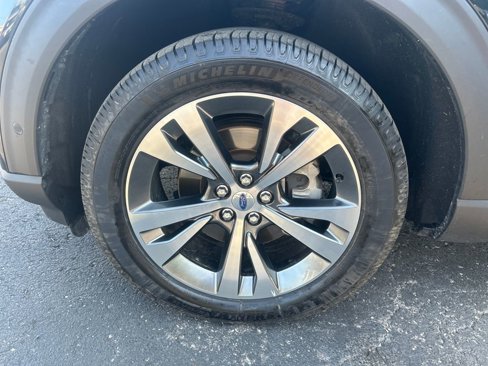 Used 2020 Ford Explorer Platinum w/ Premium Technology Package image 27