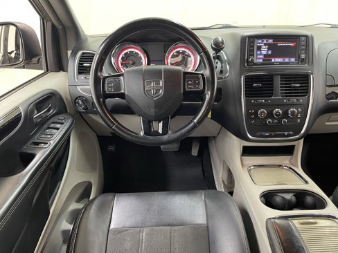Used 2019 Dodge Grand Caravan SXT image 28