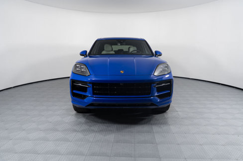 Used 2024 Porsche Cayenne E-Hybrid image 2